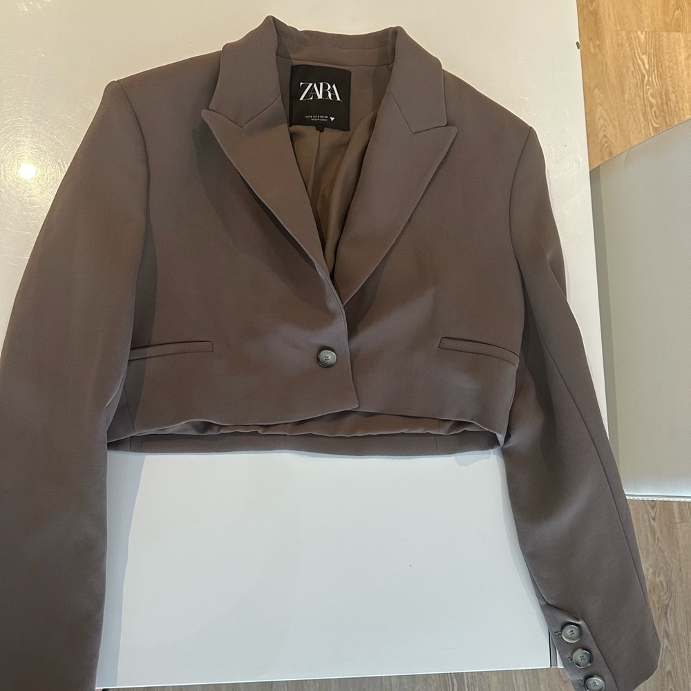 Crop blazer